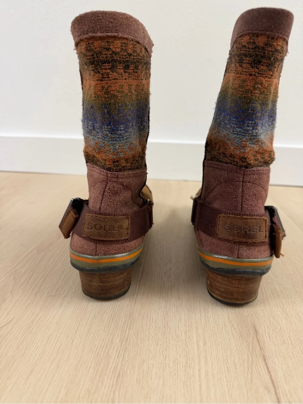 Sorel Women's Slimshortie Cozy Boots